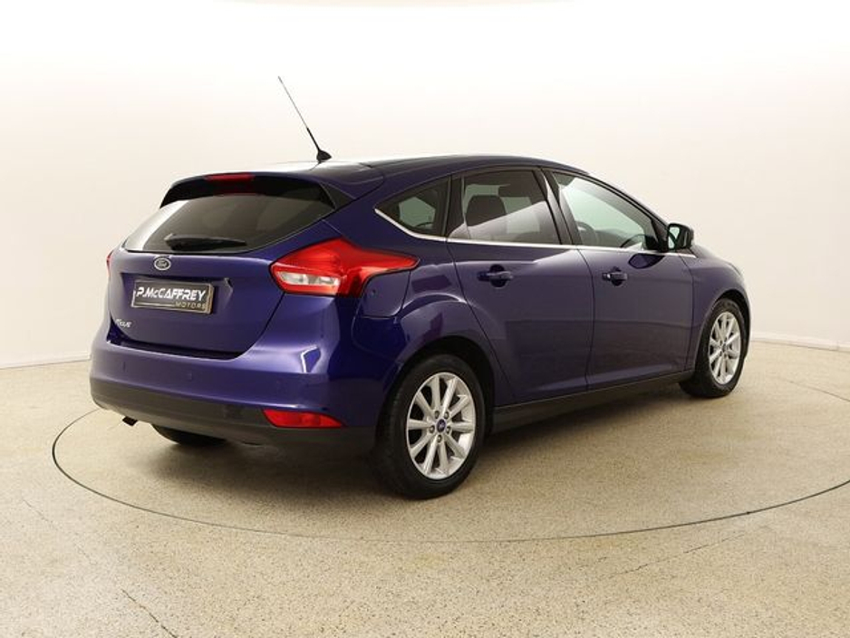 2015 Ford Focus - image 7