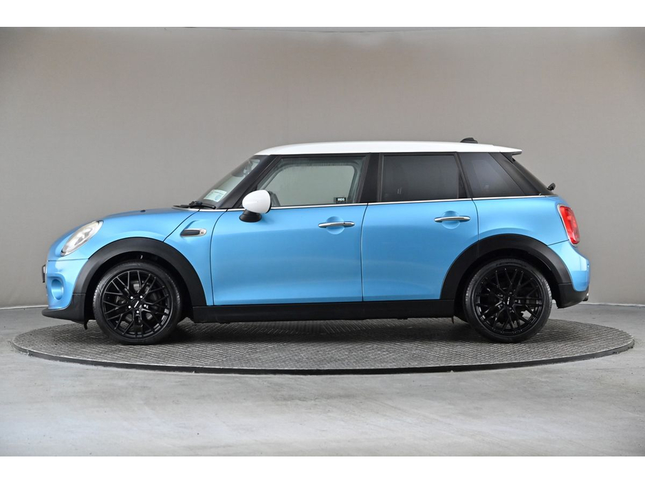 2017 MINI Hatch 1.5 COOPER AUTO 5DR *BI-TONE ROOF*UPGRADED 17" ALLOY WHEELS* €16,490