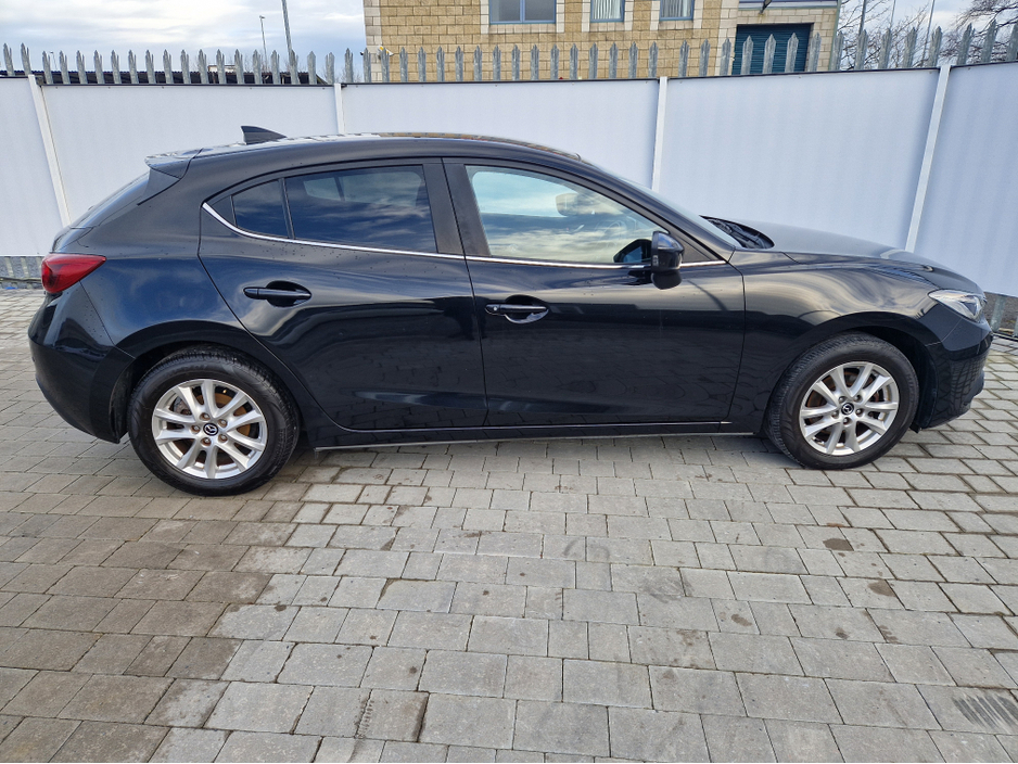 2016 Mazda Mazda3 1.5 D 105PS EXECUTIVE SE 4DR €9,950
