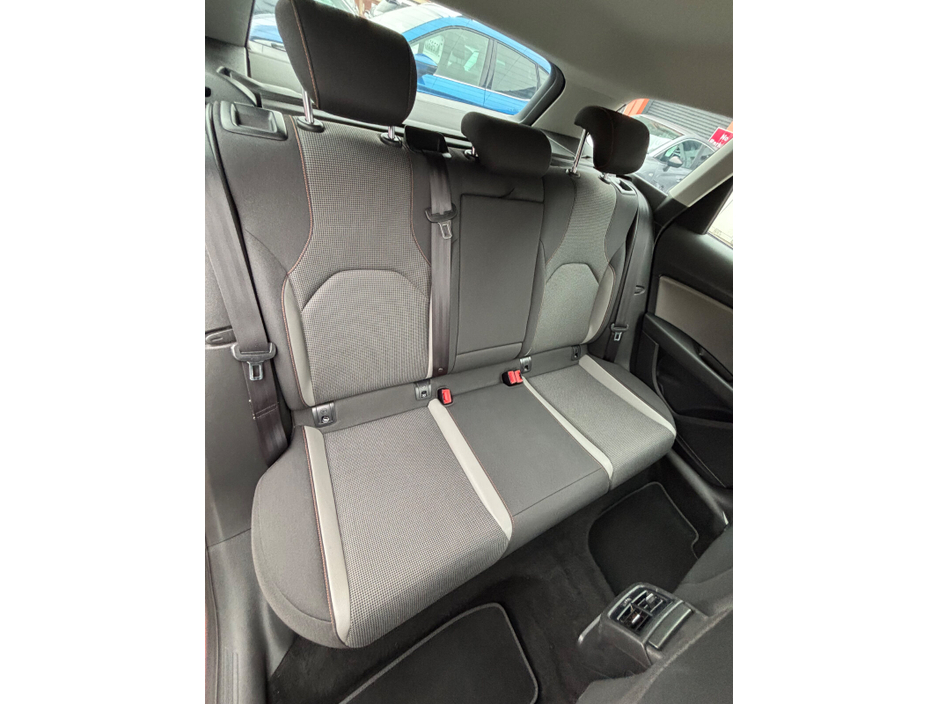 2015 SEAT Leon - image 31