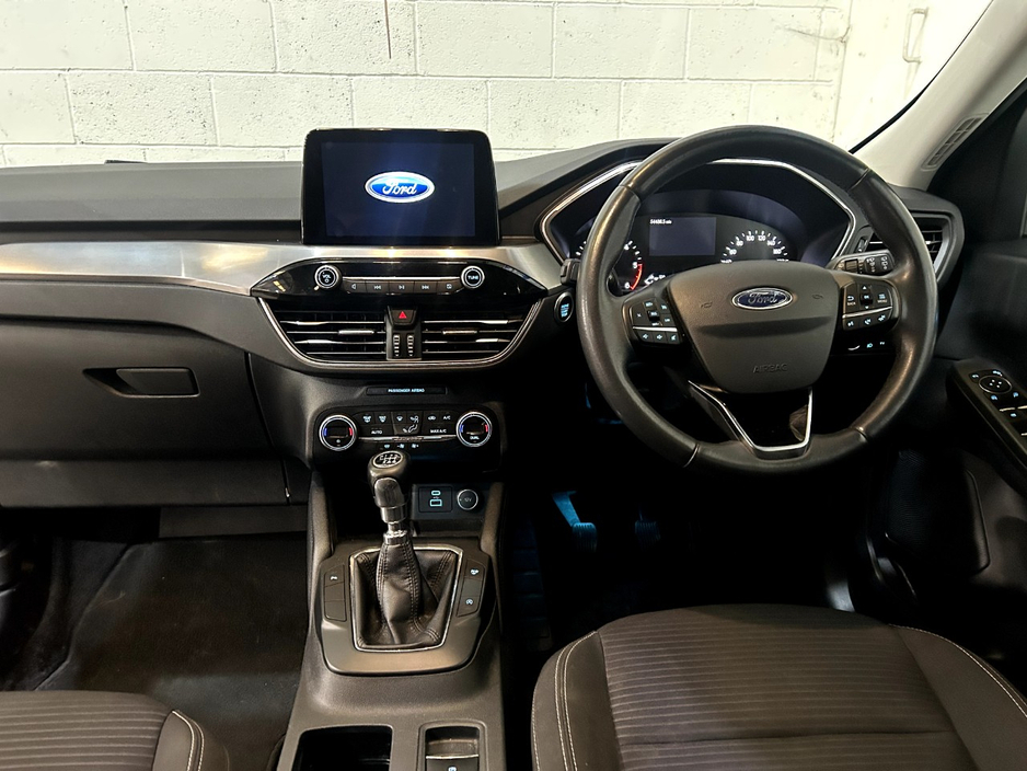 2020 Ford Kuga - image 7