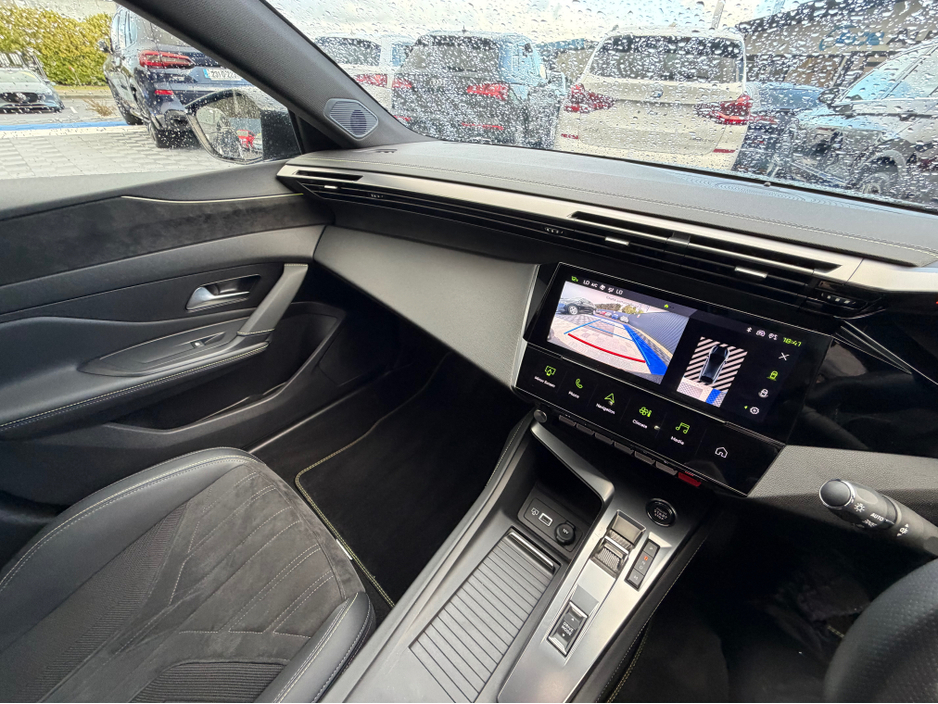 2024 Peugeot 408 - image 23