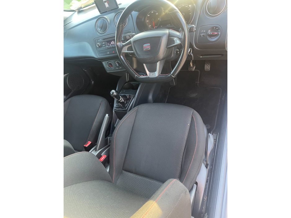 2014 SEAT Ibiza - image 5