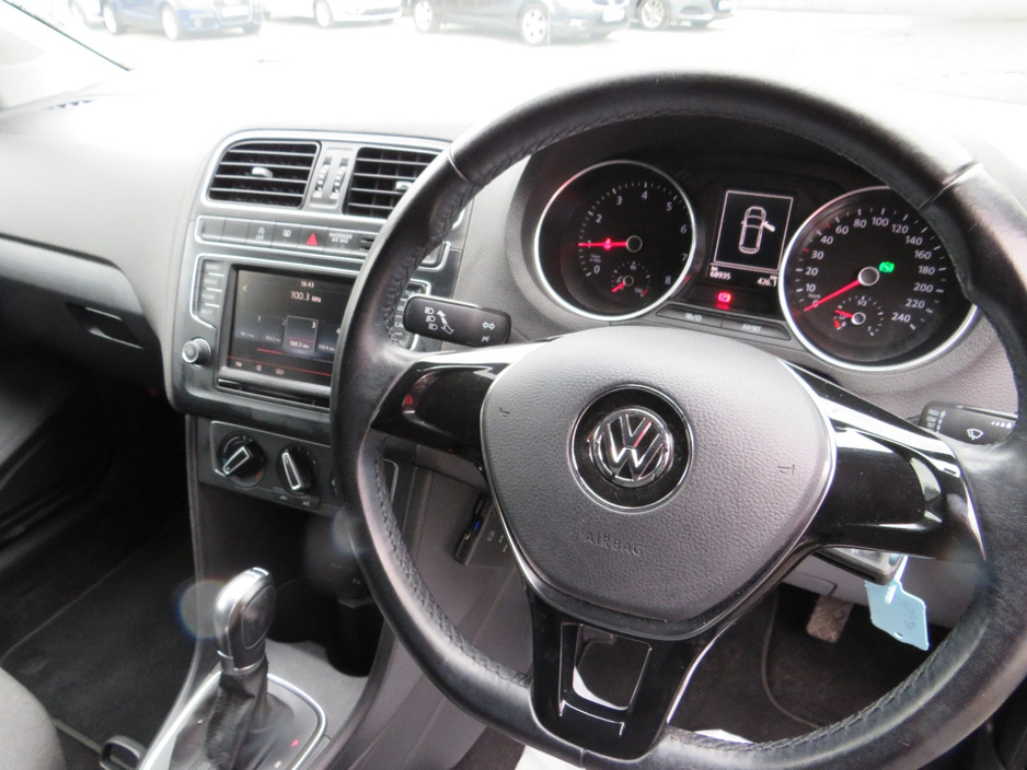 2014 Volkswagen Polo - image 12