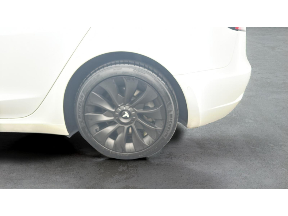 2021 Tesla Model 3 - image 3