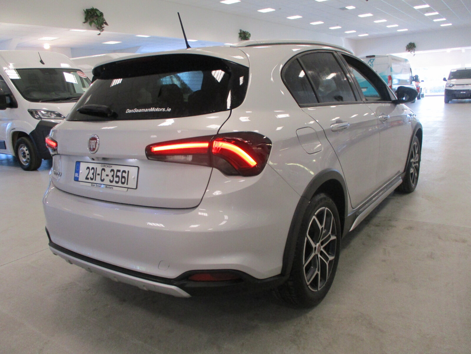 2023 Fiat Tipo 1.0 100HP Cross 5dr €19,950