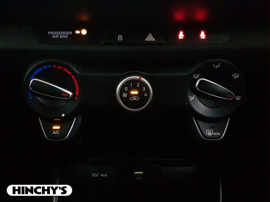 2022 Kia Stonic - image 16