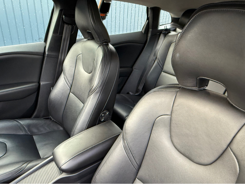 2018 Volvo V40 D4 INSCRIPTION - 2.0L DIESEL - AUTO - 12M WARRANTY - CAR: 1615 €14,950