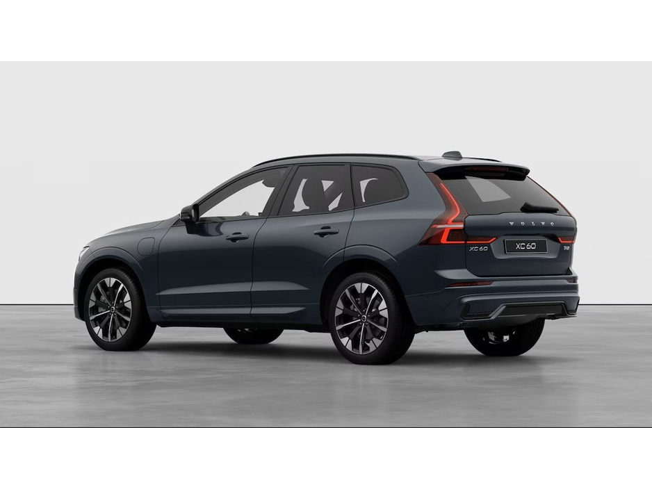 2026 Volvo XC60 - image 6