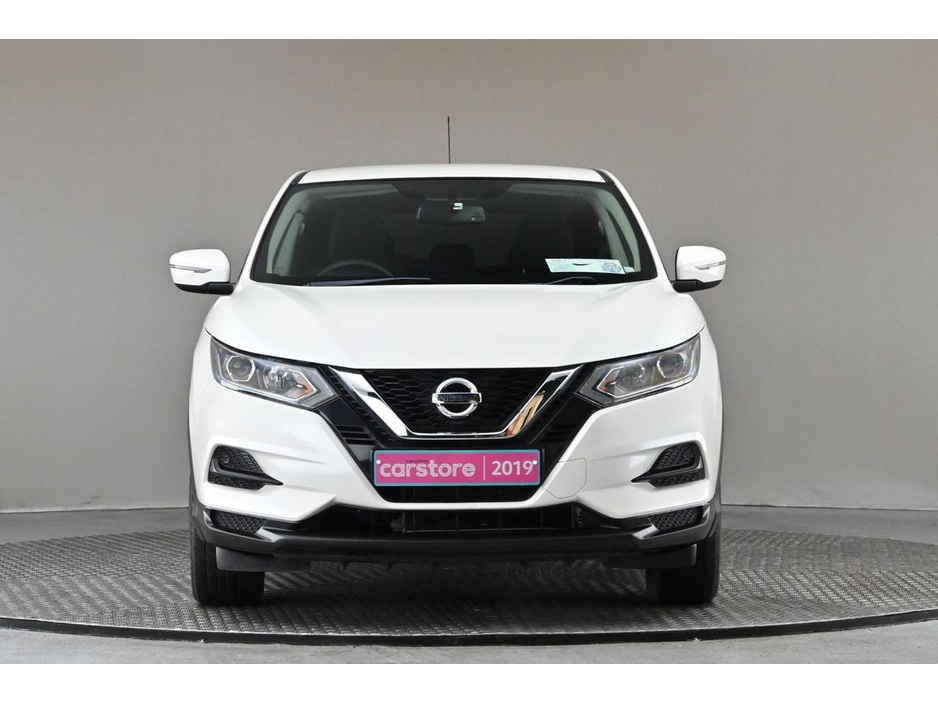 2019 Nissan Qashqai - image 2