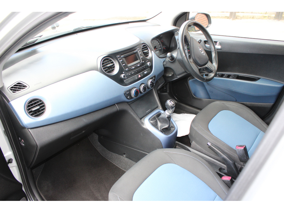 2016 Hyundai i10 - image 10