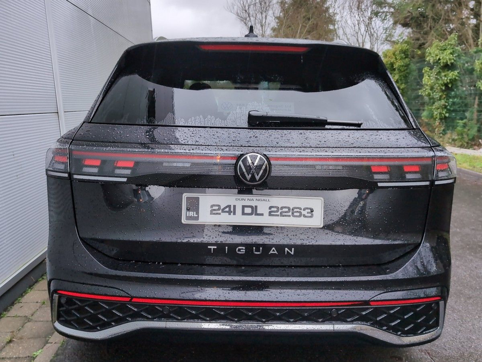 2024 Volkswagen Tiguan 2.0 TDI 150HP R-Line DSG Electric Boot €52,995