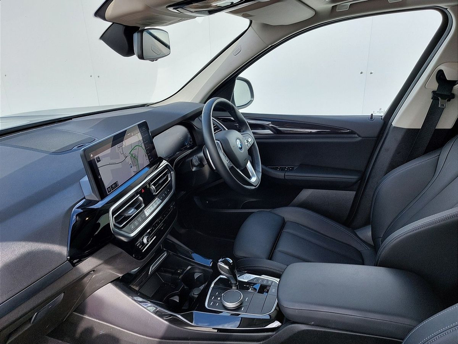 2024 BMW X3 - image 7