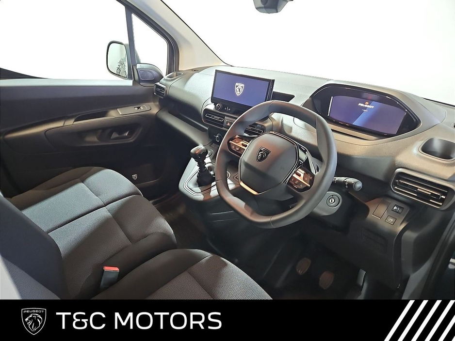 2026 Peugeot Partner - image 6