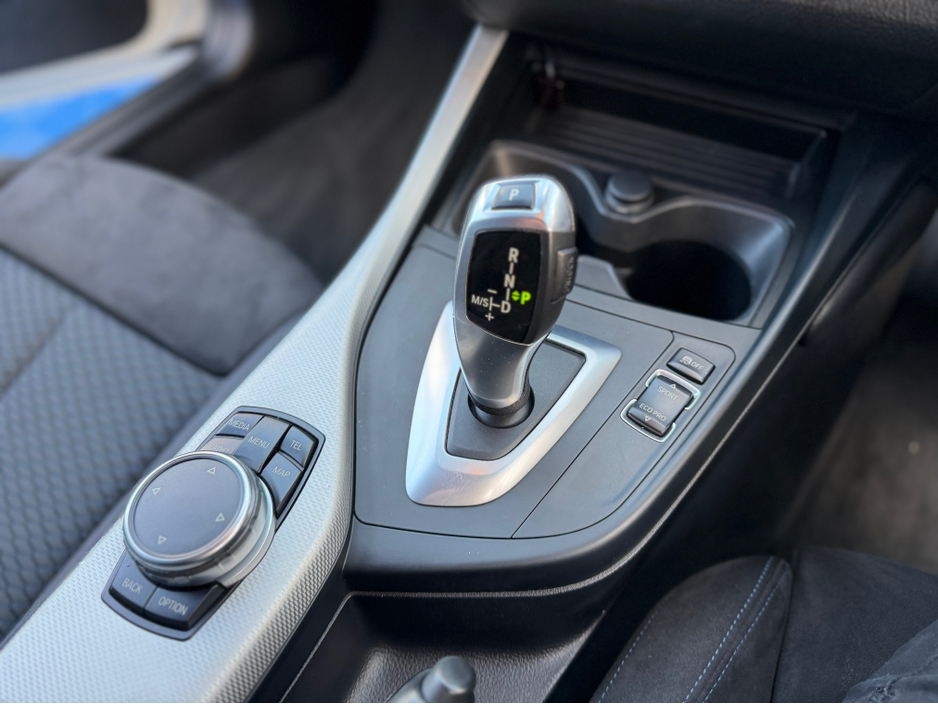 2016 BMW 1 Series - image 25