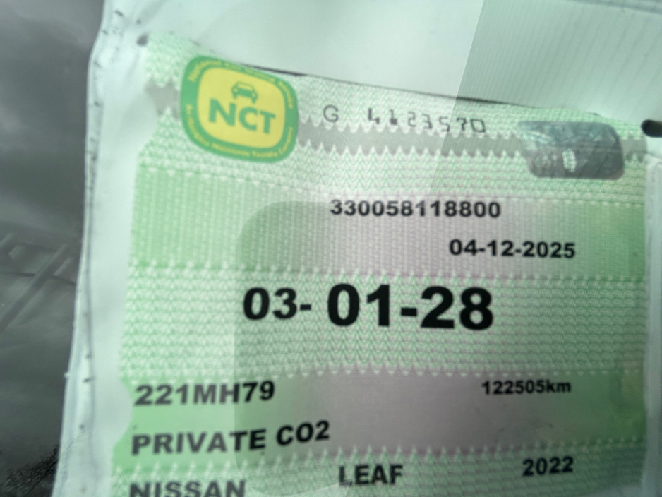 2022 Nissan Leaf - image 16