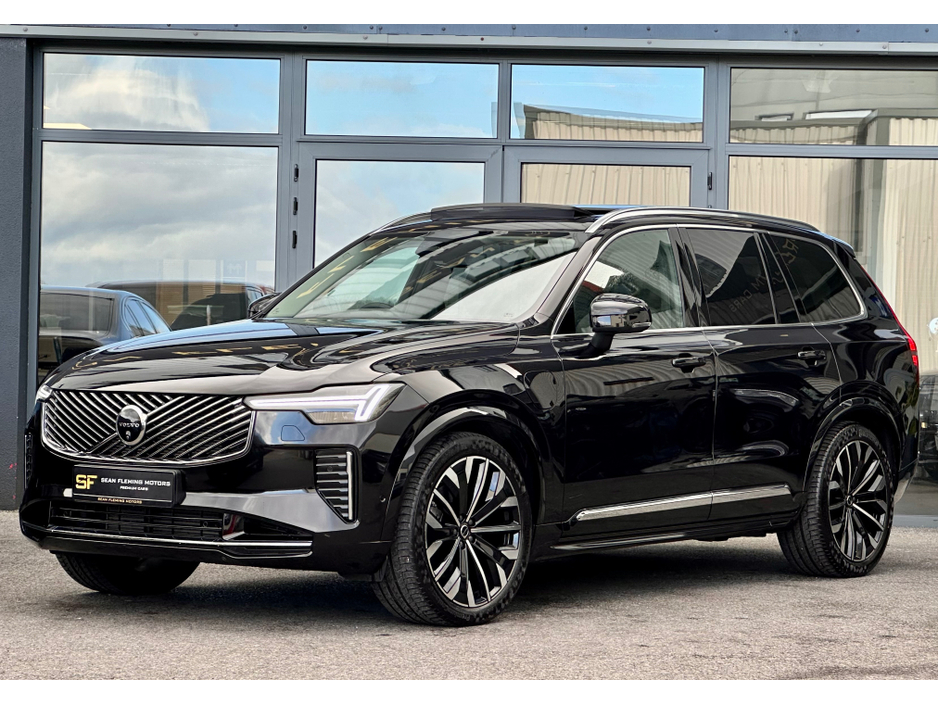 2025 Volvo XC90 - image 2