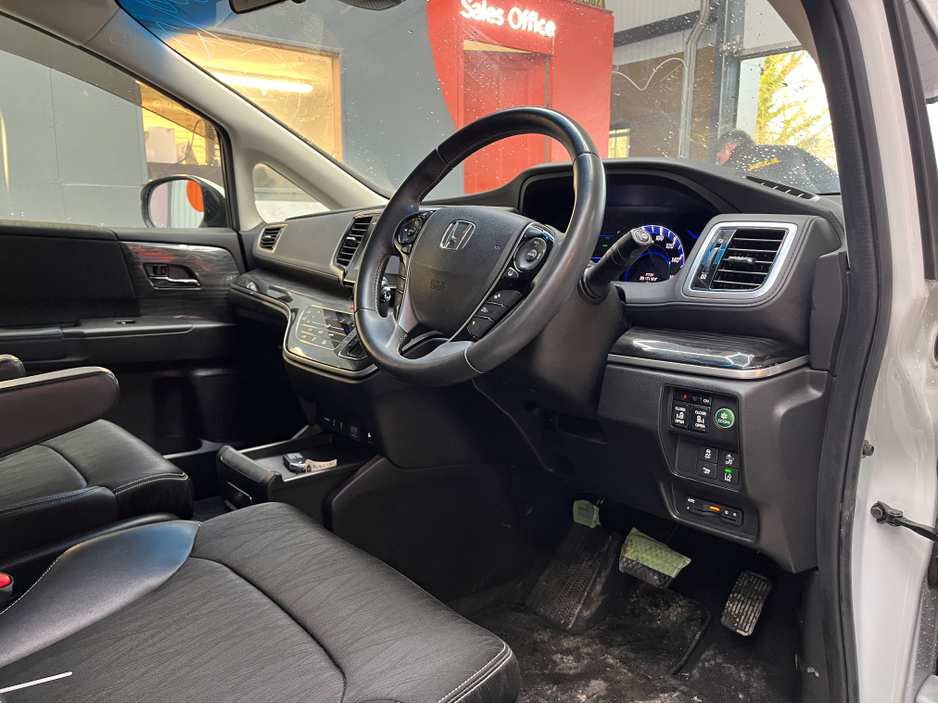 2017 Honda Odyssey €21950 2017 HONDA ODYSSEY 7 SEATER AUTOMATIC HYBRID ABSOLUTE SENSING  2.0 AUTOMATIC / ELECTRIC SEATS / REVERSE CAMERA / CRUISE CONTROL / AUTOMATIC DOORS €21,950