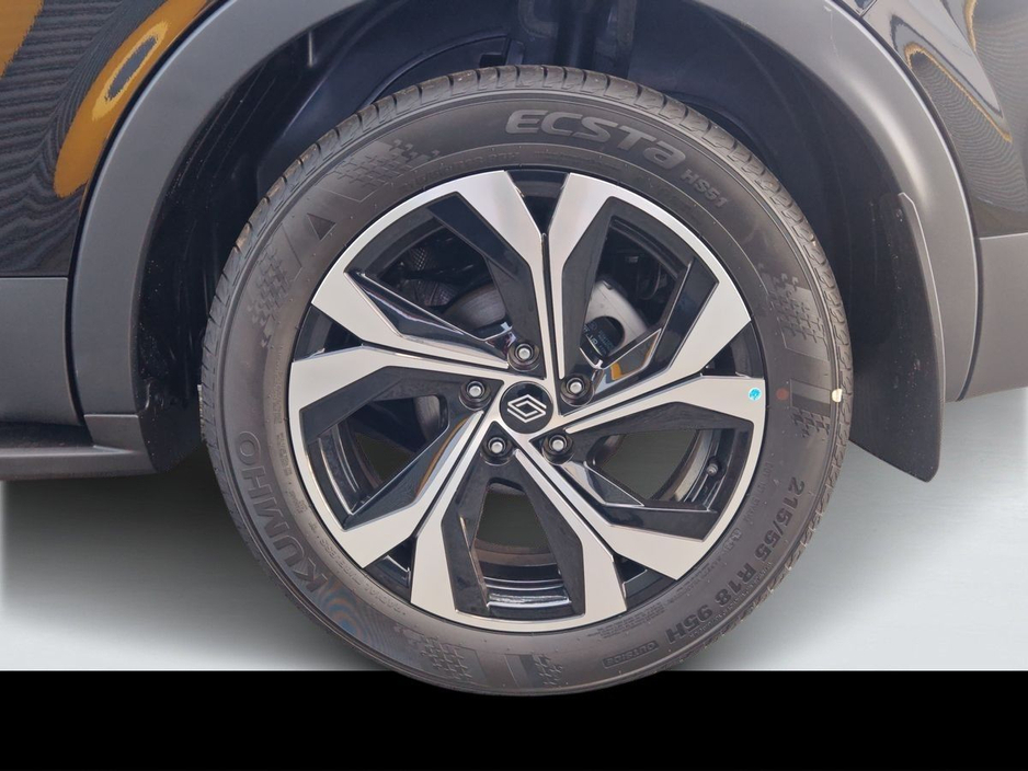 2025 Renault Arkana - image 9