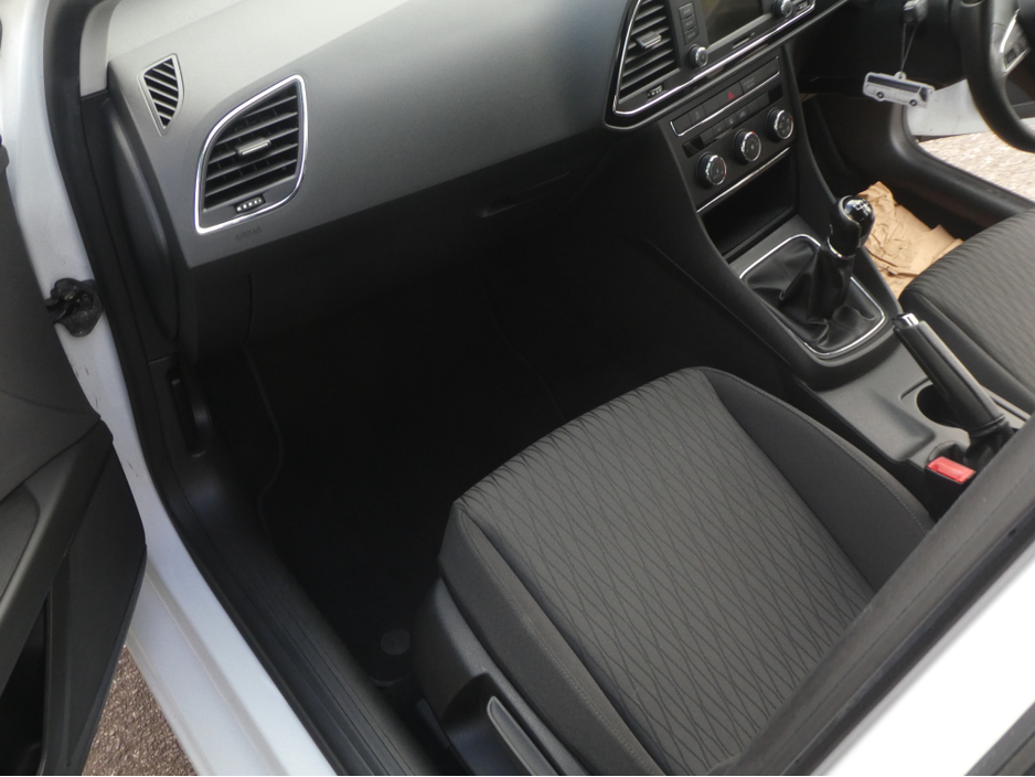 2015 SEAT Leon - image 12