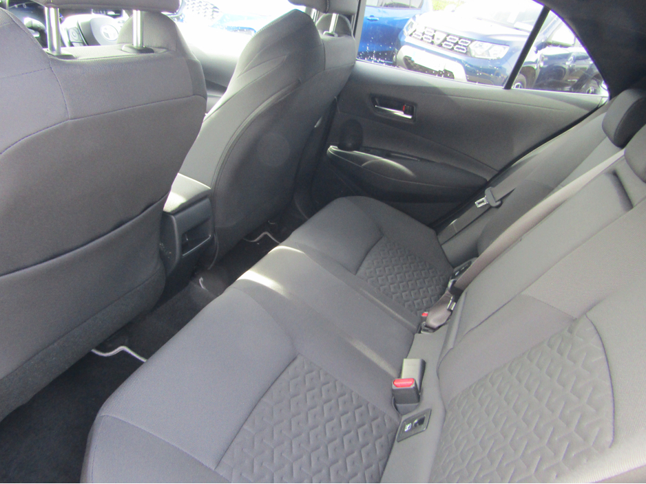 2023 Toyota Corolla - image 10