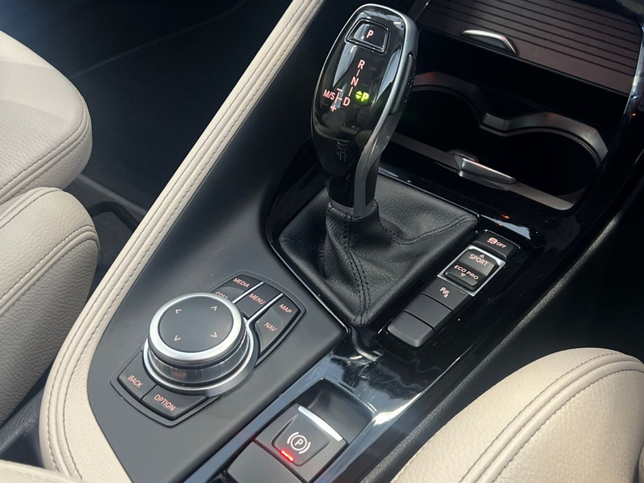 2022 BMW X1 - image 10