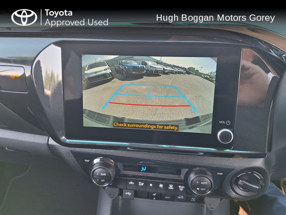 2025 Toyota Hilux 2.8 SR5 Manual