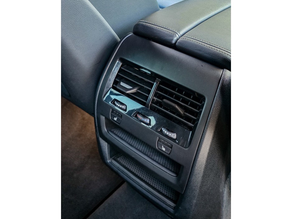 2022 BMW X5 - image 21