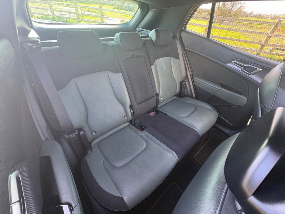 2024 Kia Sportage - image 4