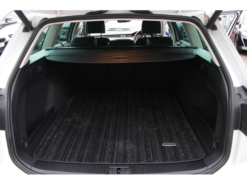 2019 Volkswagen Passat 2.0TDI 150BHP ALLTRACKEDITION 5DR ESTATE AUTOMATIC // STUNNING CAR WITH ONLY 108, 000 KMS // BUY WITH CONFIDENCE AA AND SIMI APPROVED DEALER 2025 // FINANCE ARRANGED // ALL TRADE INS WELCOME // €23,950