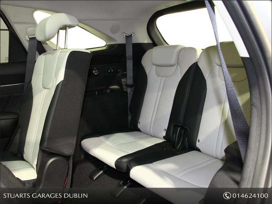 2024 Kia Sorento - image 23