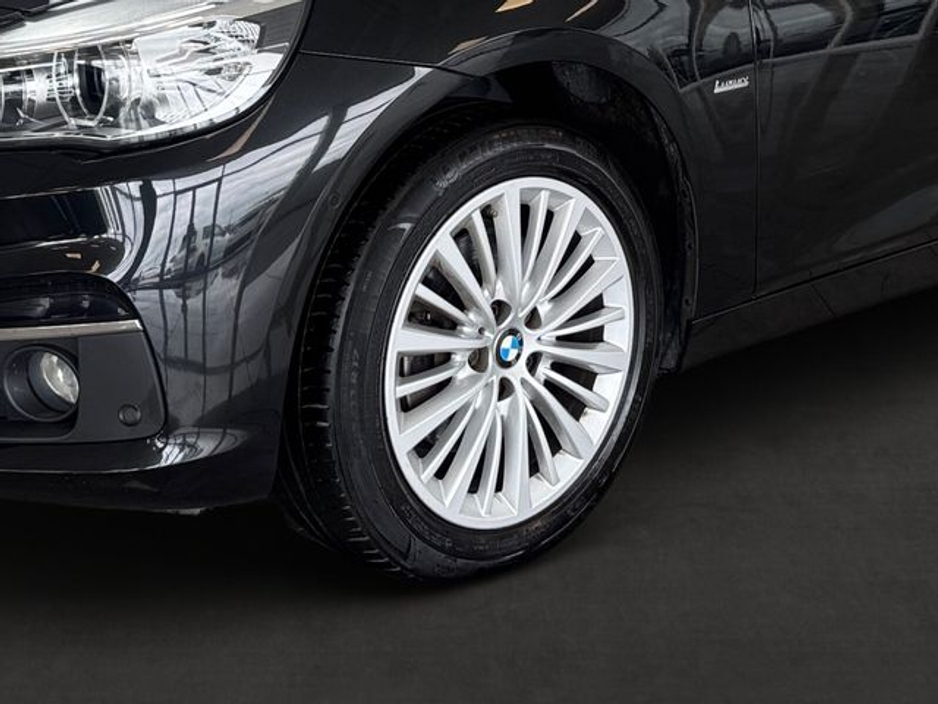 2016 BMW 2 Series Gran Tourer - image 10