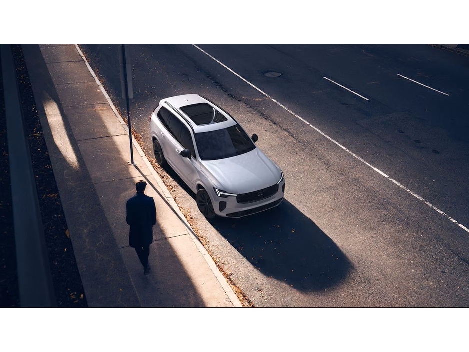 2026 Volvo XC90 - image 10