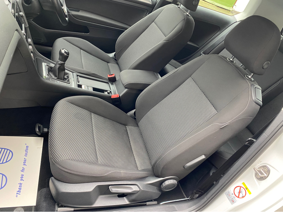 2019 Volkswagen Golf - image 14