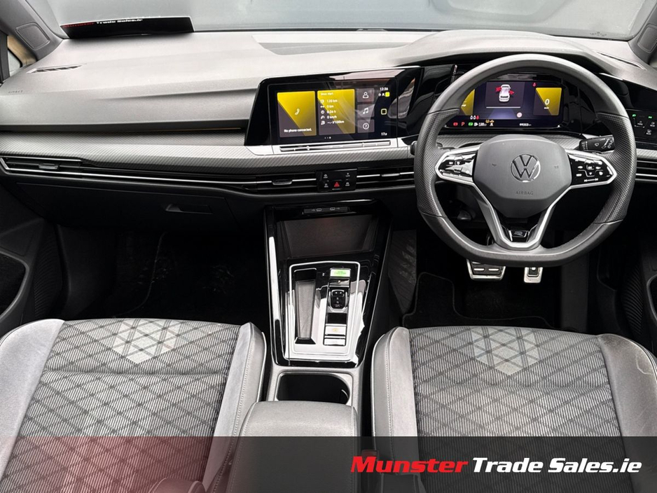 2023 Volkswagen Golf - image 9