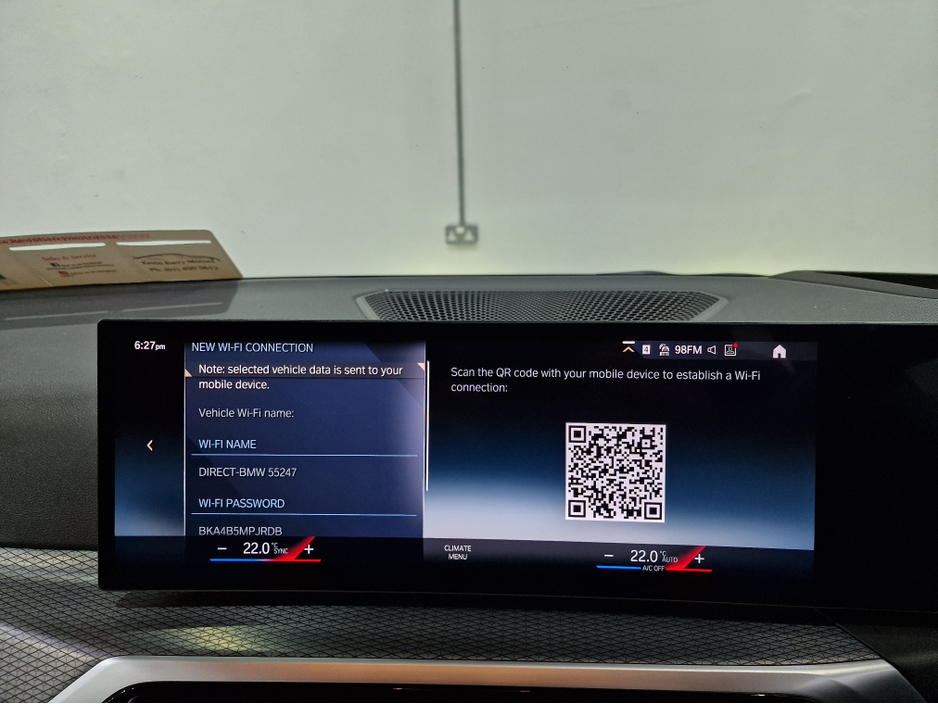 2023 BMW 3 Series 330E TOURING M SPORT (TECH PACK) AUTOMATIC **ONE OWNER / APPLE CARPLAY / CRUISE CONTROL / ELECTRIC BOOTLID / HEAD UP DISPLAY / HARMAN KARDON SOUND / REVERSE CAMERA / WIRELESS PHONE CHARGING** €39,900