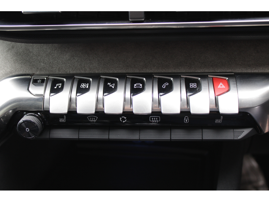 2019 Peugeot 5008 - image 16