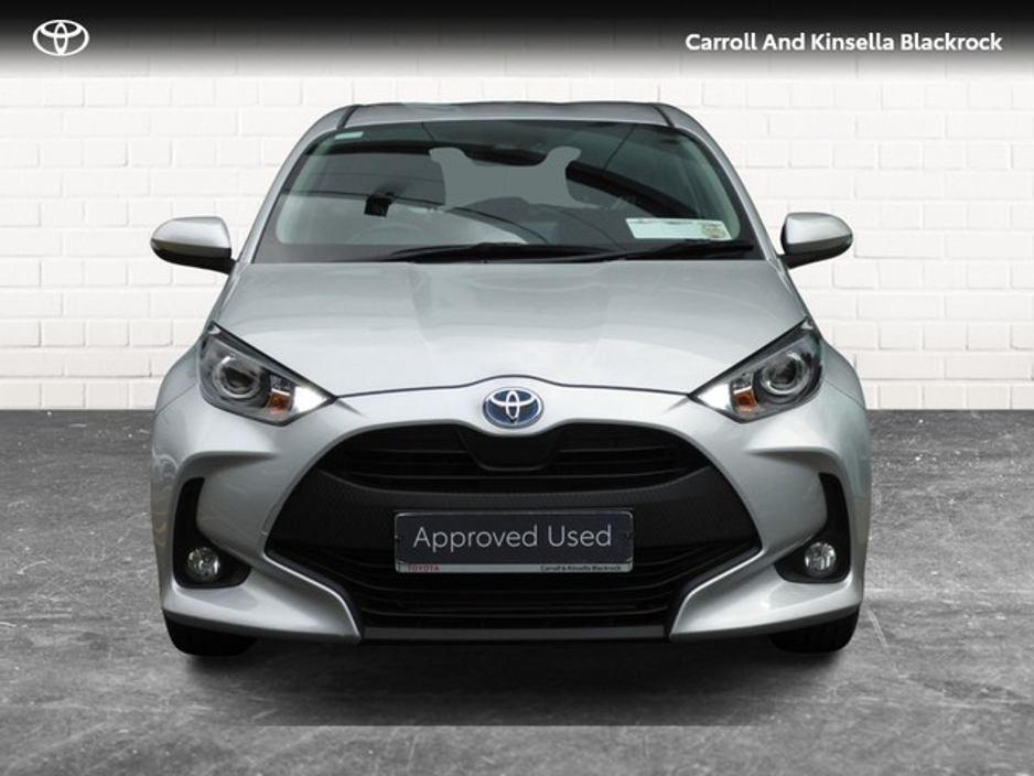 2023 Toyota Yaris Hybrid Luna €22,950