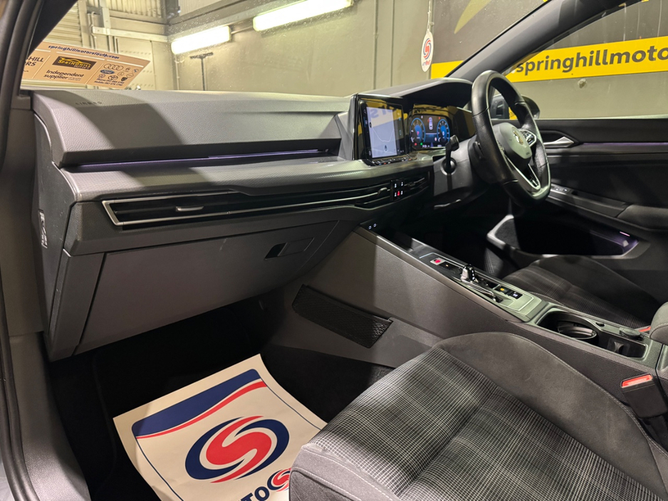 2022 Volkswagen Golf - image 16