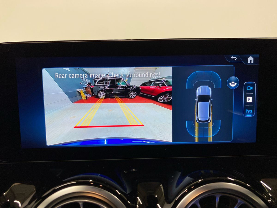 2025 Mercedes-Benz GLA Class - image 15