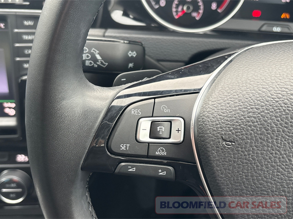 2014 Volkswagen Golf 1.4 HIGHLINE , AUTO // LOW MILEAGE €12,950