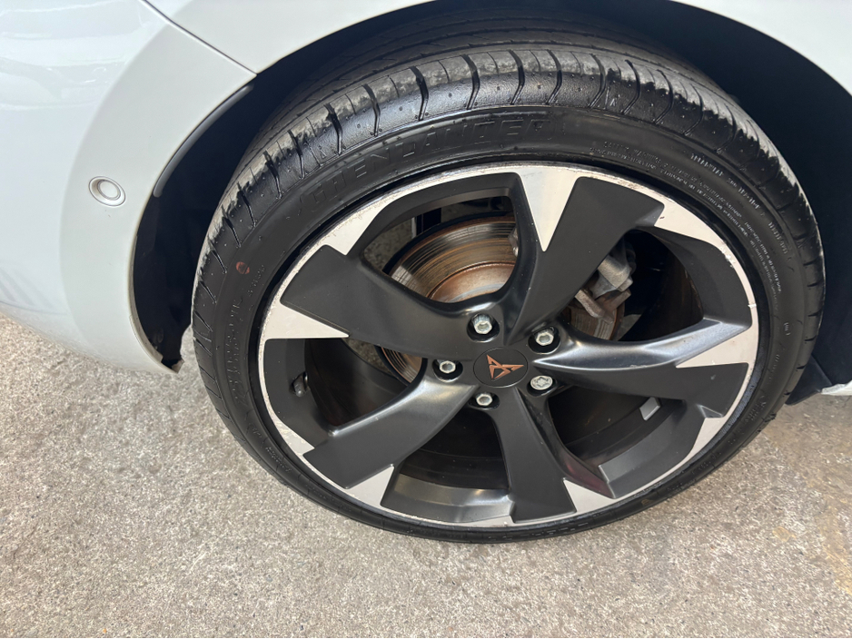 2023 Cupra Leon - image 6