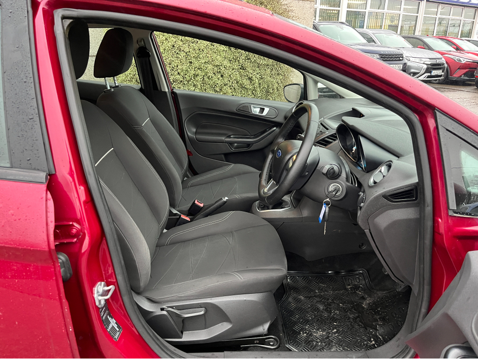 2015 Ford Fiesta ZETEC 1.2 PETROL €8,950