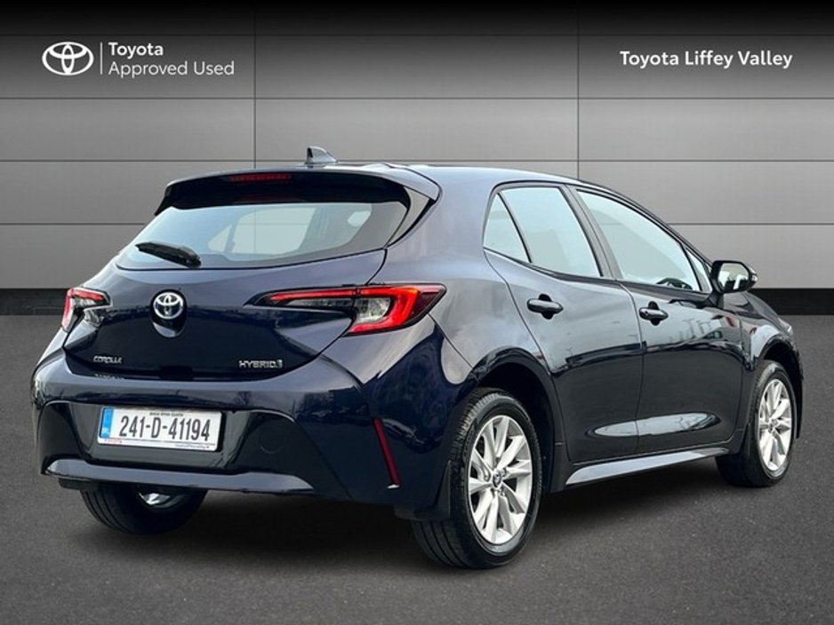 2024 Toyota Corolla - image 2