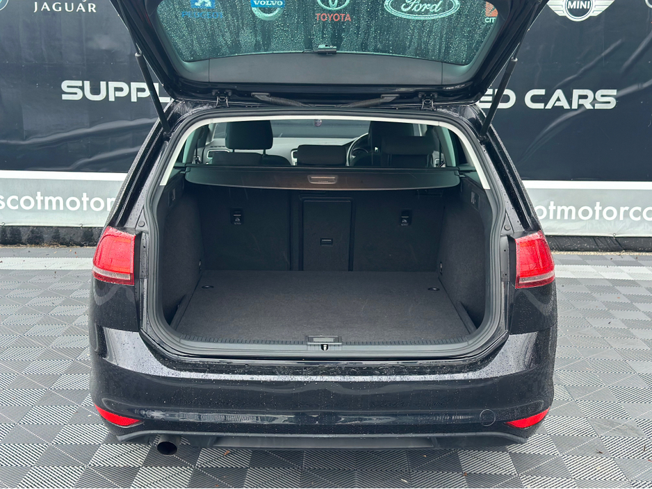 2016 Volkswagen Golf Automatic estate €12,950