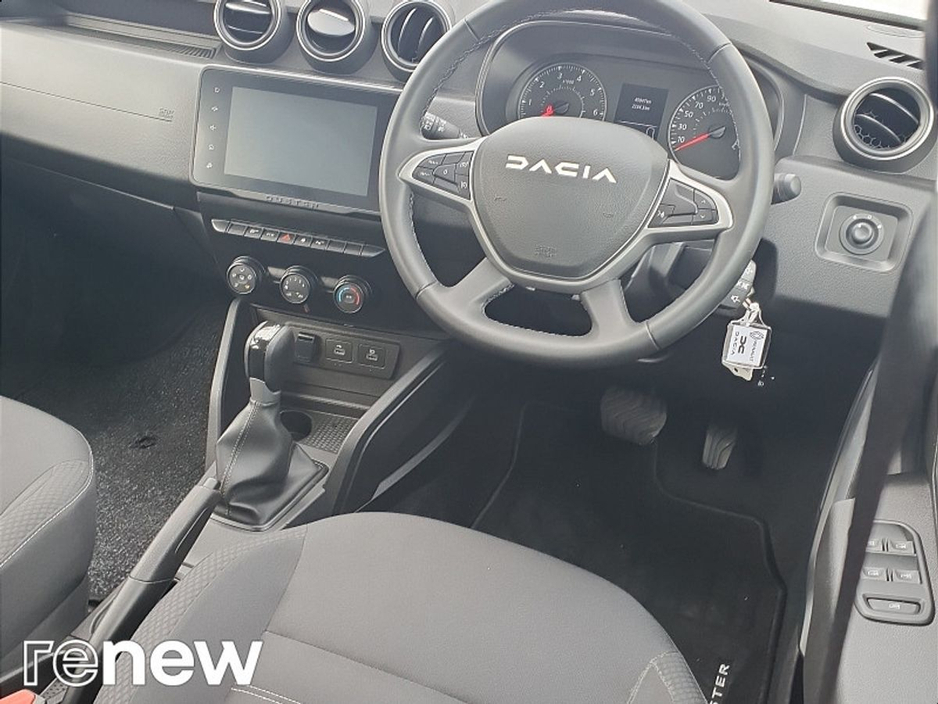 2023 Dacia Duster - image 6