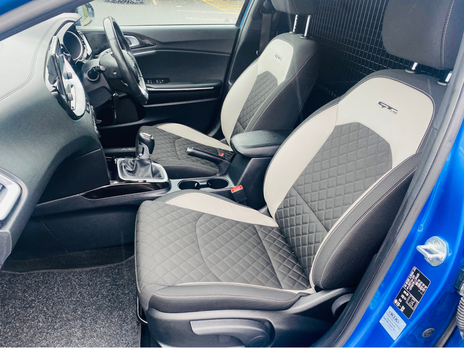 2021 Kia Ceed - image 13