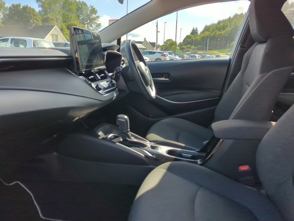 2023 Toyota Corolla - image 6