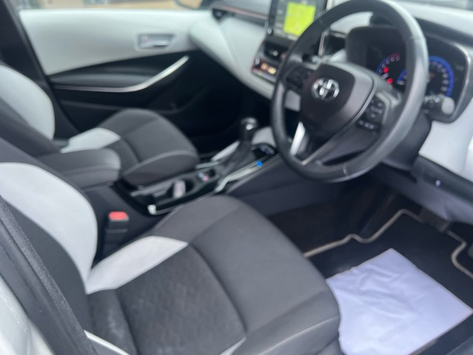 2022 Toyota Corolla - image 6