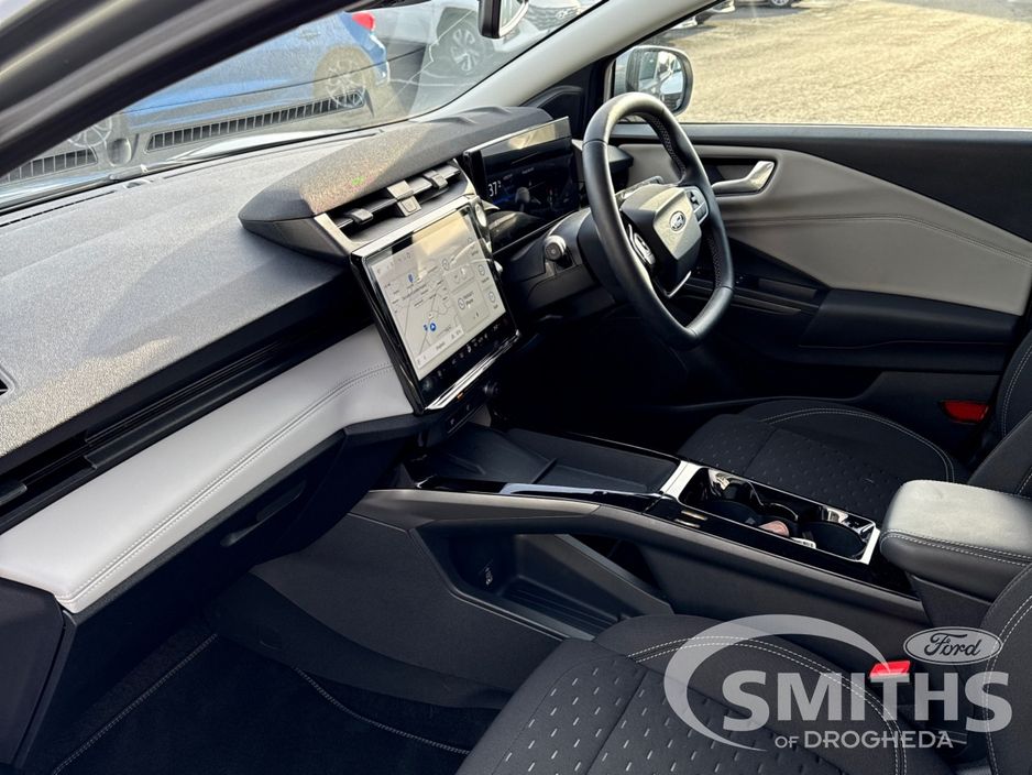 2025 Ford Puma - image 3